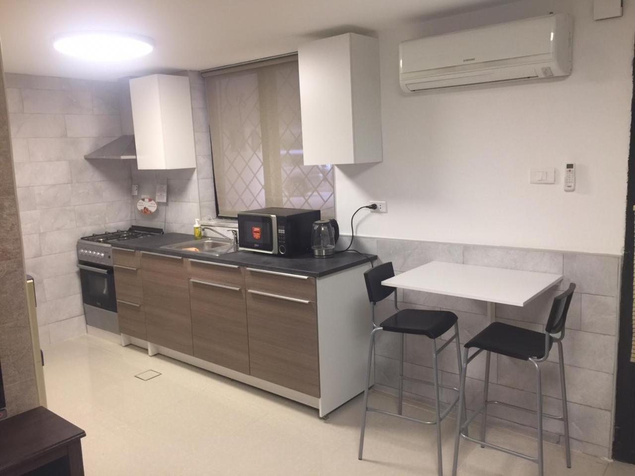 'C' Dazzling Modern 2 Bdrm Apt In Khalda Free Wifi عمان المظهر الخارجي الصورة
